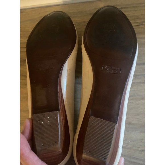 Vintage Fanfares Women's Shoes Flats Light Beige Size 9 1/2 AA - Picture 7 of 8